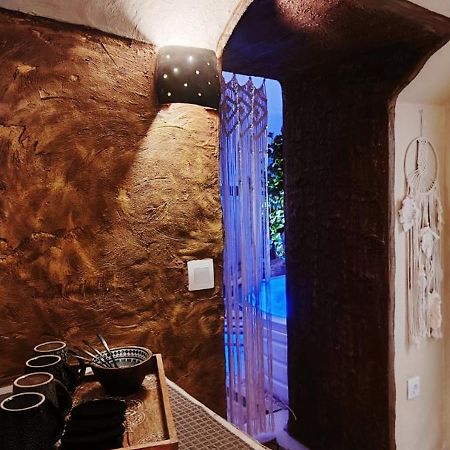 Ethnic Cave Suite Rhodes City Eksteriør bilde