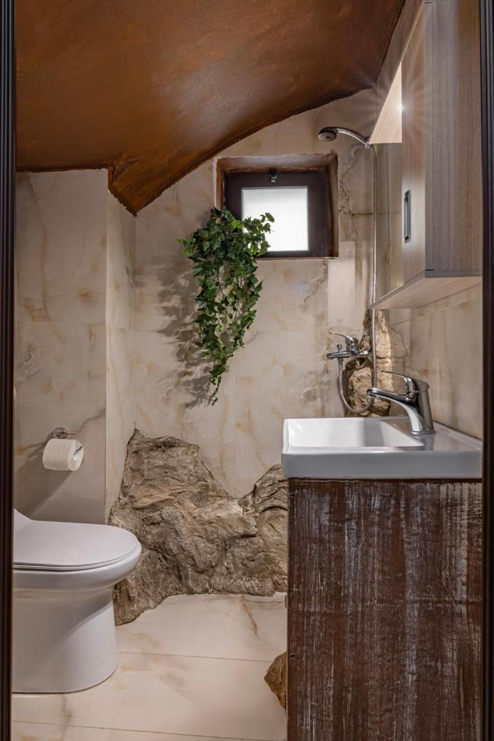 Ethnic Cave Suite Rhodes City Eksteriør bilde
